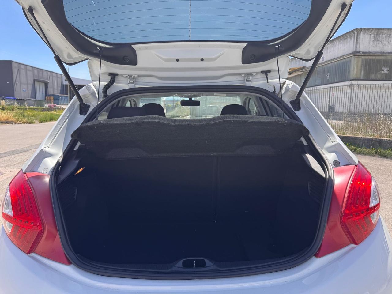Peugeot 208 PureTech Active 108000 KM GARANZIA 12 MESI