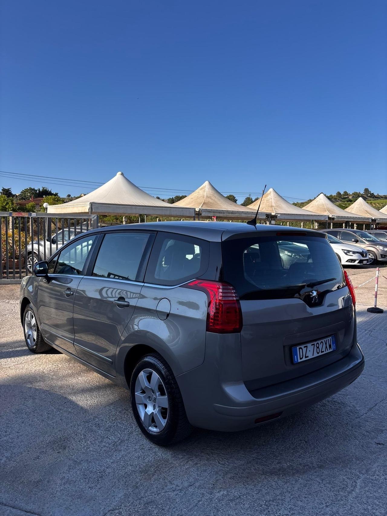 Peugeot 5008 2.0 HDi 150CV Business