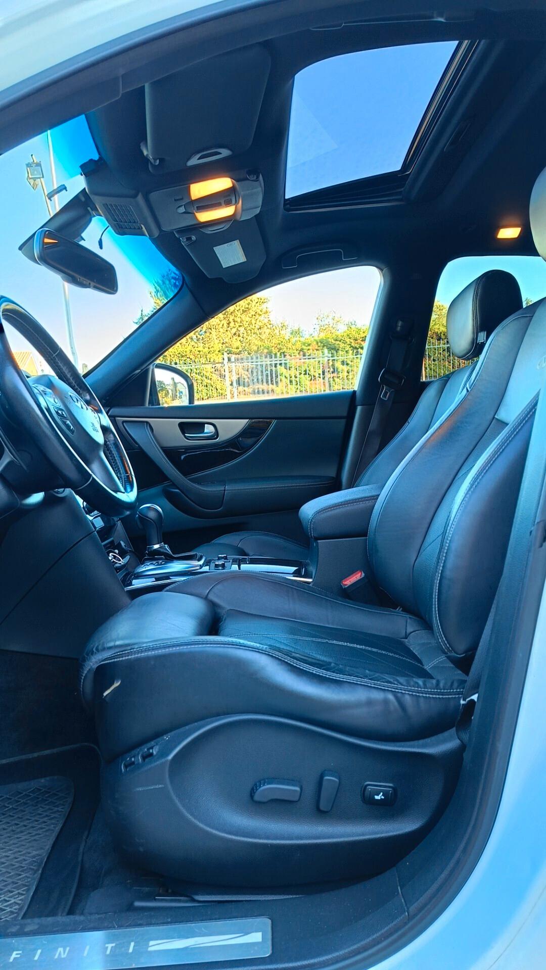 Infiniti FX FX30d S Premium