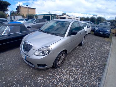 Lancia Ypsilon 1.2 neopatentati