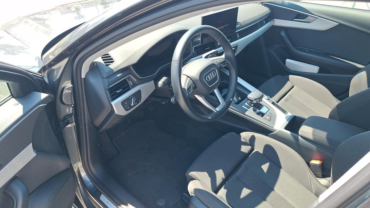 Audi A4 Avant 40 TDI S tronic line edition