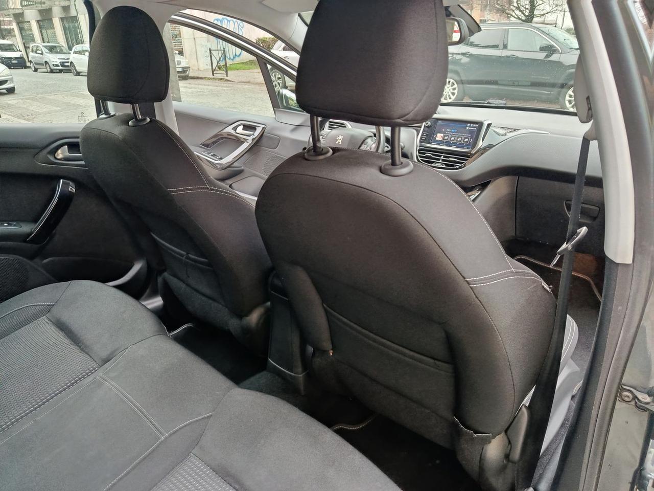 Peugeot 208 Allure 1.2 PureTech 82 #8383