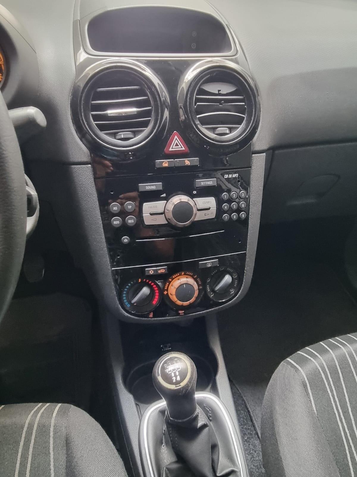 Opel Corsa 1.2 80CV 5 porte GPL-TECH Edition