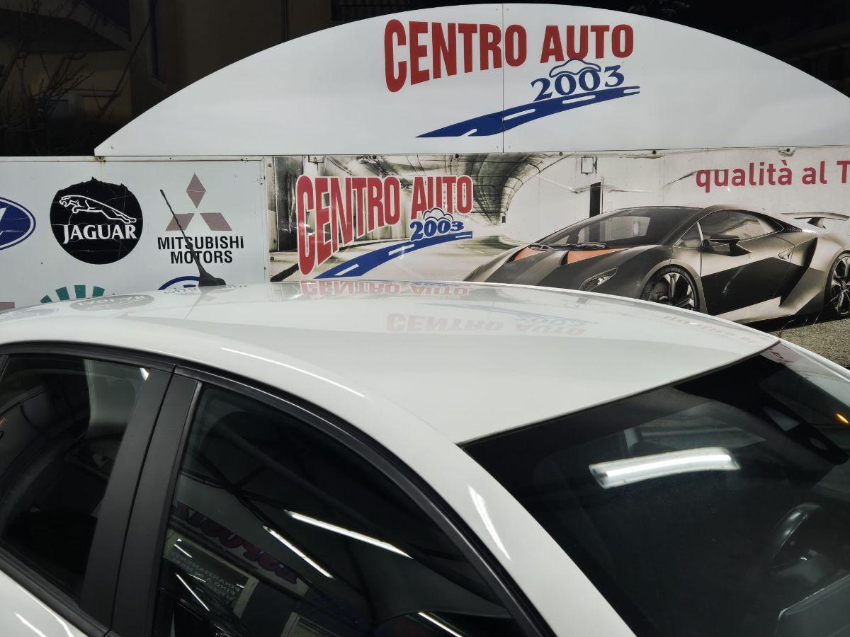 PEUGEOT - 208 - BlueHDi 100 S&S 5p. Allure