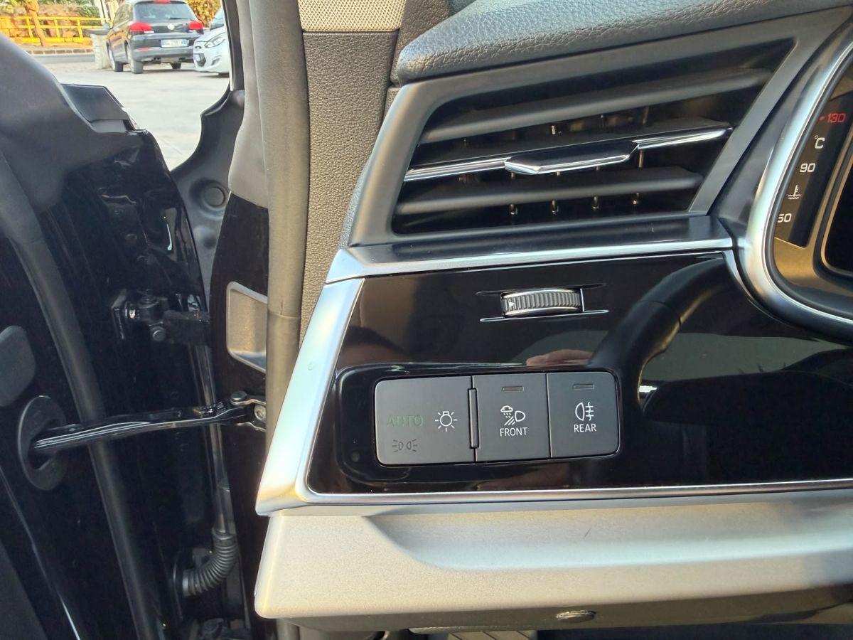 AUDI - Q8 - 50 TDI 286 CV quattro tiptronic Sport