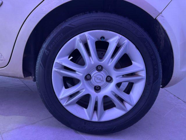 OPEL Corsa 1.2 5 porte Cosmo