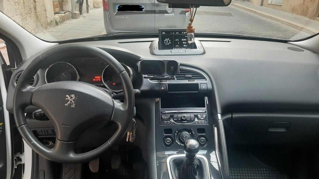 Peugeot 3008 1.6 HDi 112CV Access