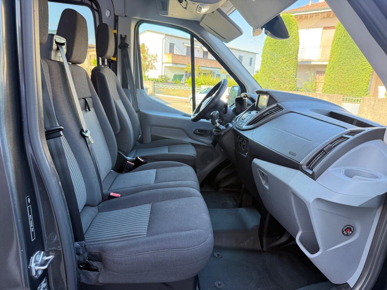 Ford Transit 2.0TDCi 9 POSTI PASSO LUNGO GANCIO TRAINO