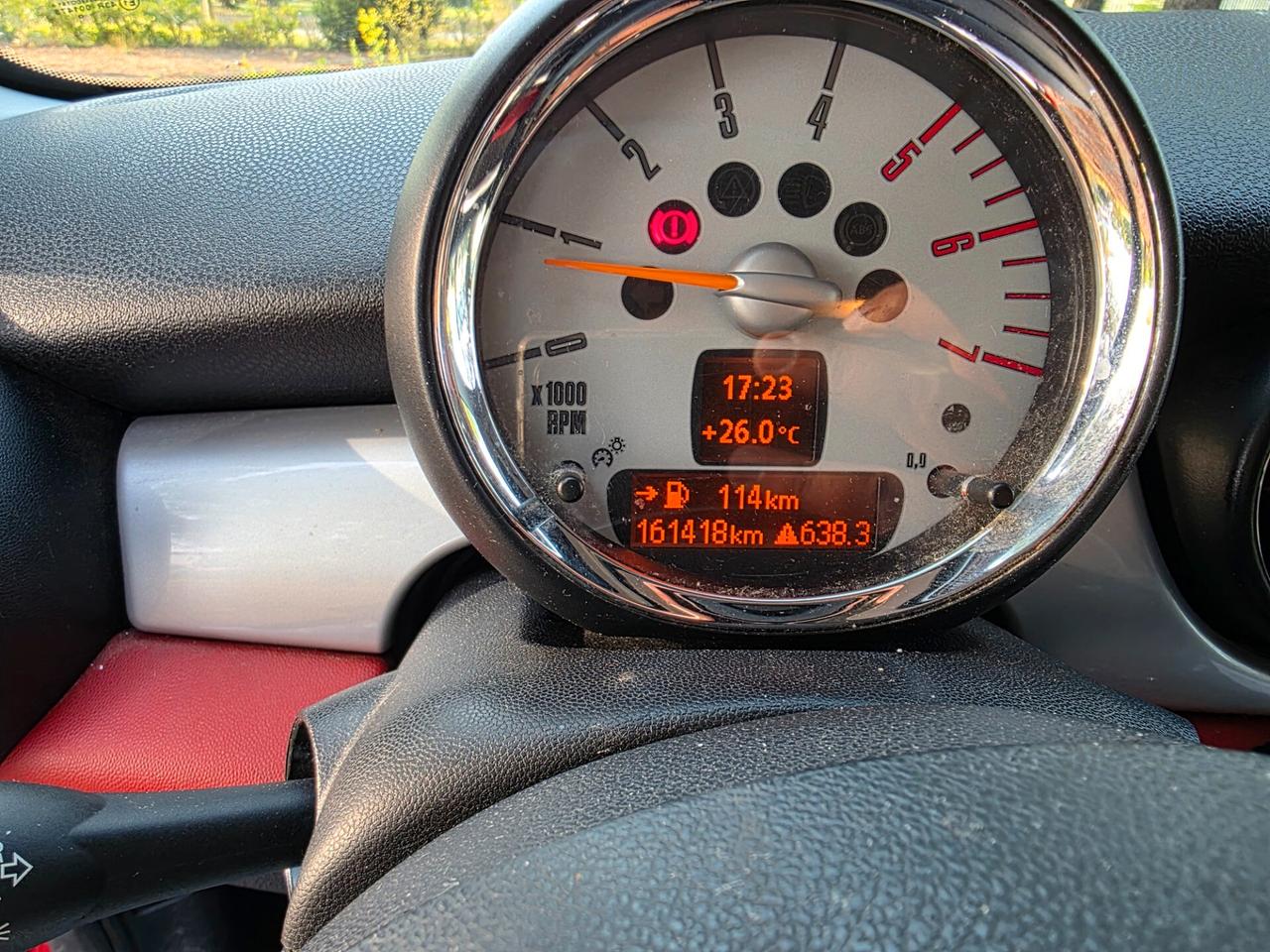 Mini Cooper D COUPER 1.6