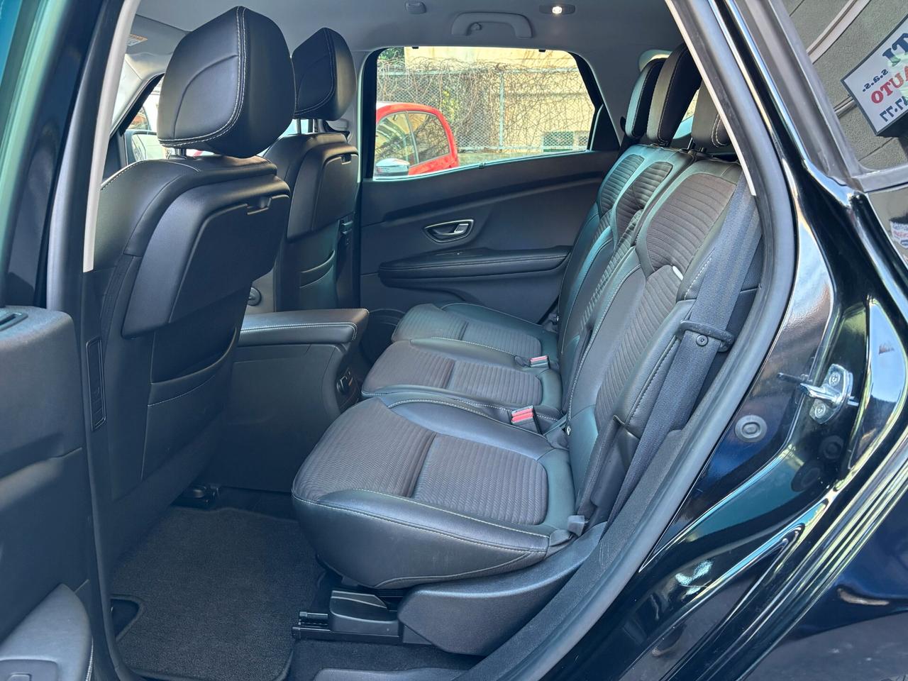 Renault Scenic Scénic dCi 8V 110 CV EDC Energy Bose