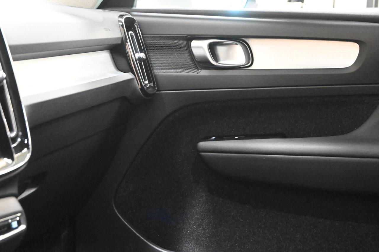 VOLVO XC40 (2017-->) XC40 T4 Recharge Plug-in H...