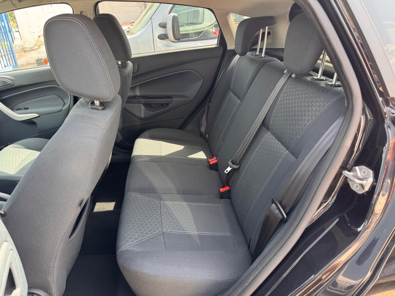 Ford Fiesta 1.4 TDCi 5p. Titanium