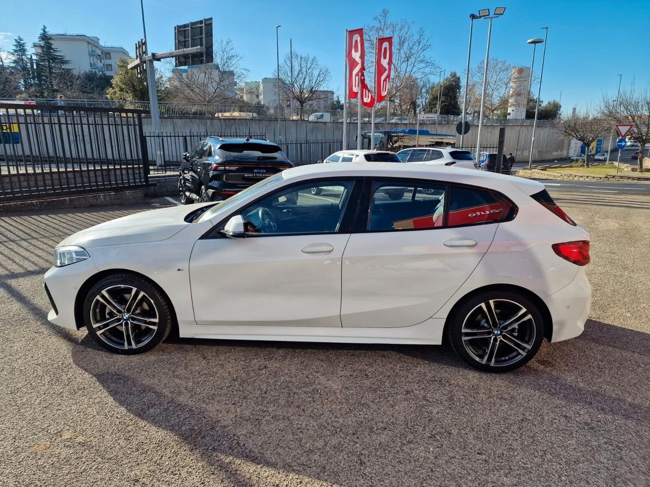 Bmw 118 118d 5p. Msport