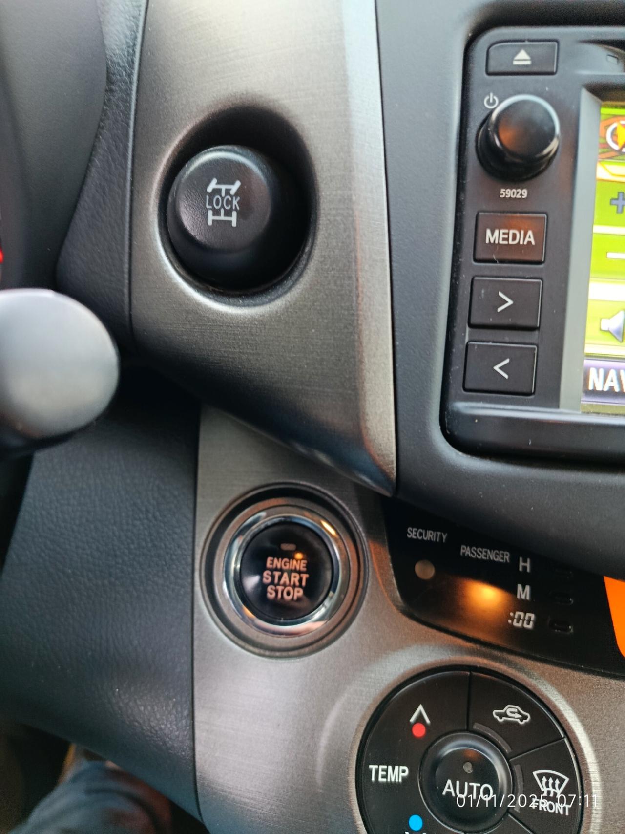 Toyota RAV 4 RAV4 Crossover 2.2 D-4D 150 CV Lounge 4wd