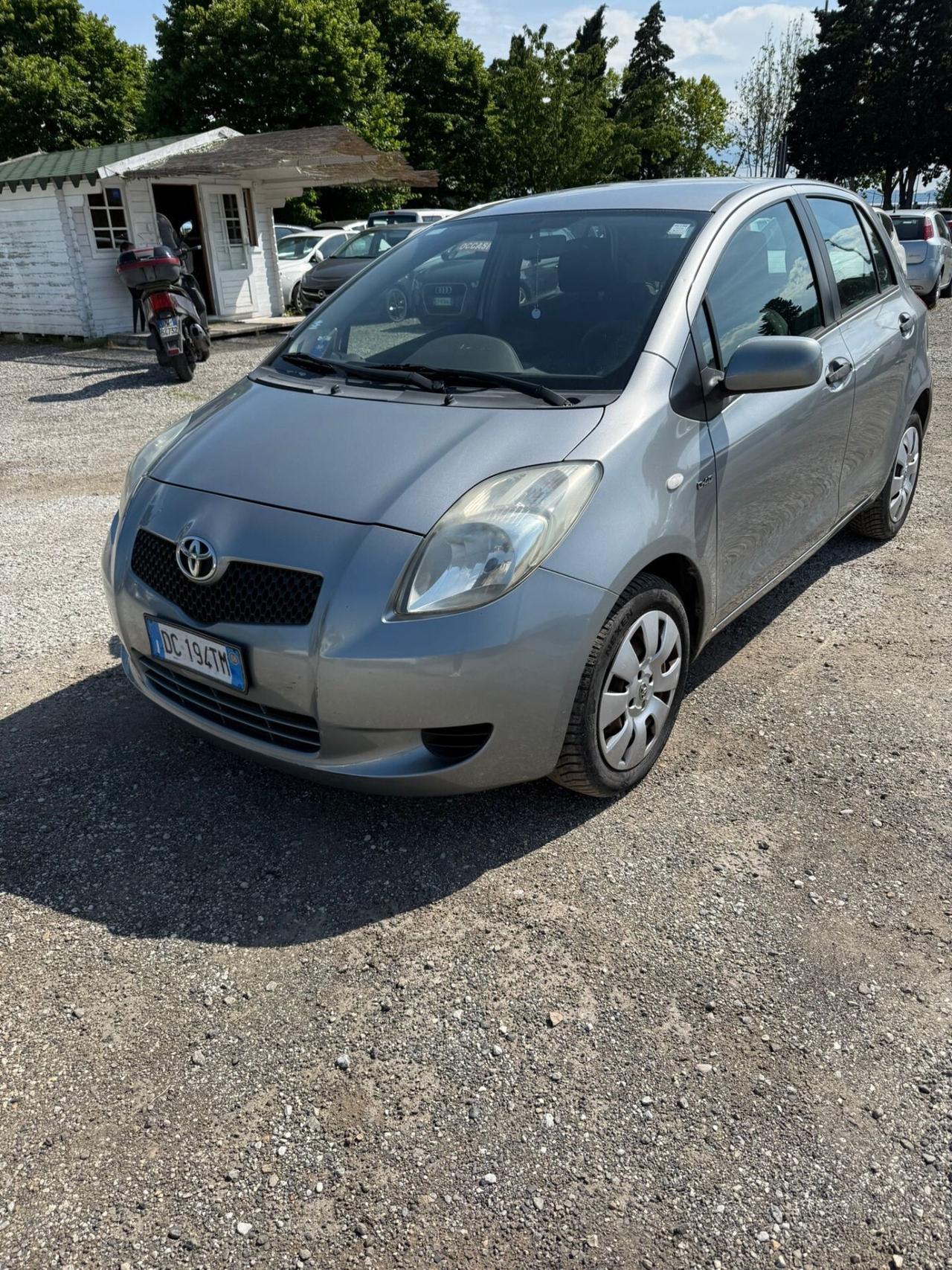 Toyota Yaris 1.4 D-4D 5 porte Sol