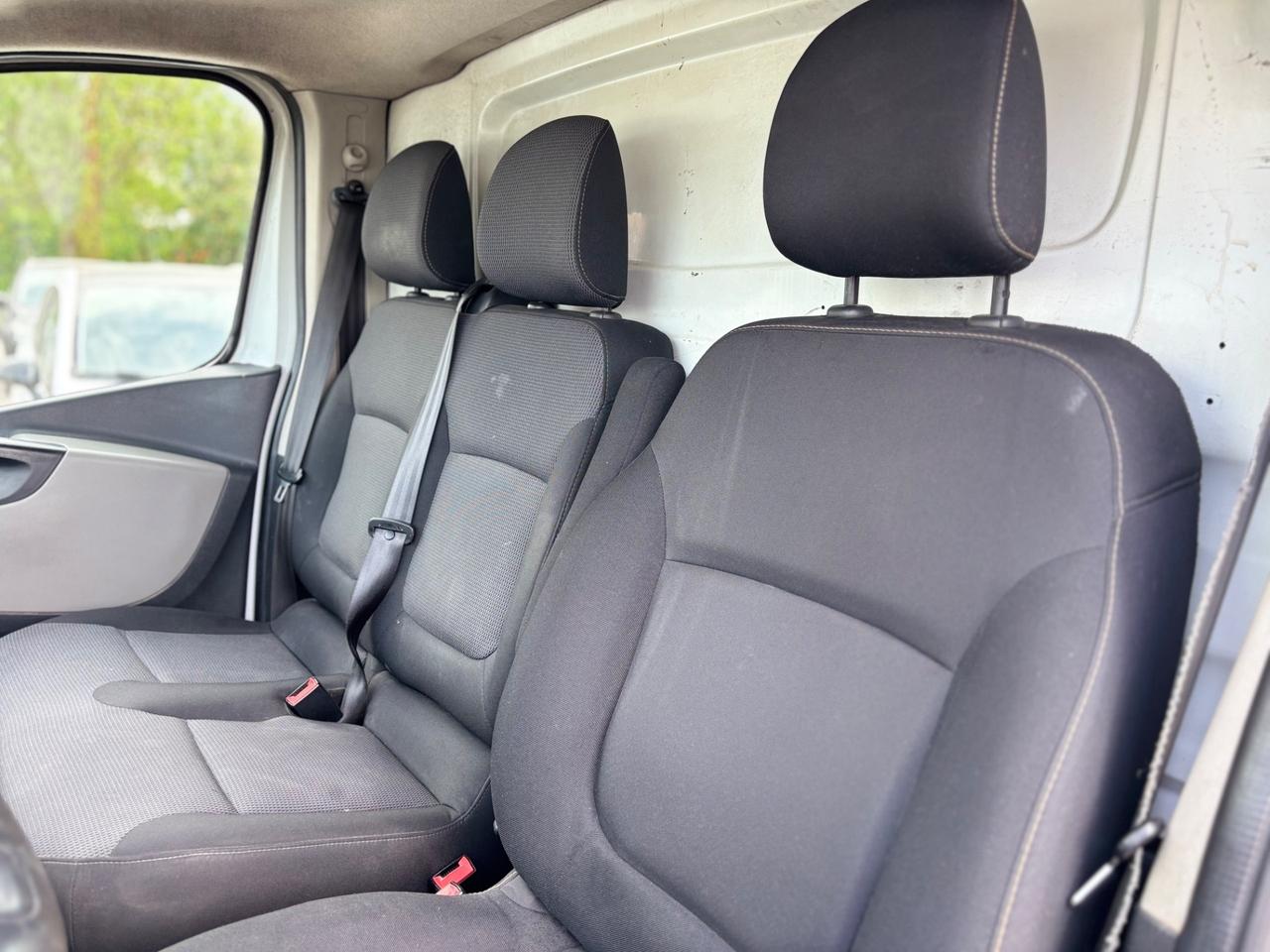 Renault Trafic 1.6 dCi 140CV S&S Furgone gancio traino