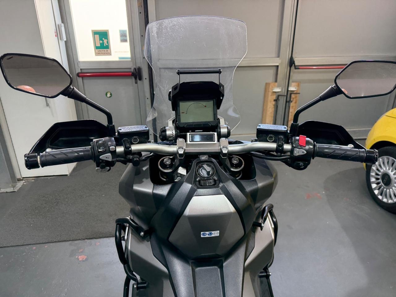 HONDA X-ADV 750 TRAVEL ABS