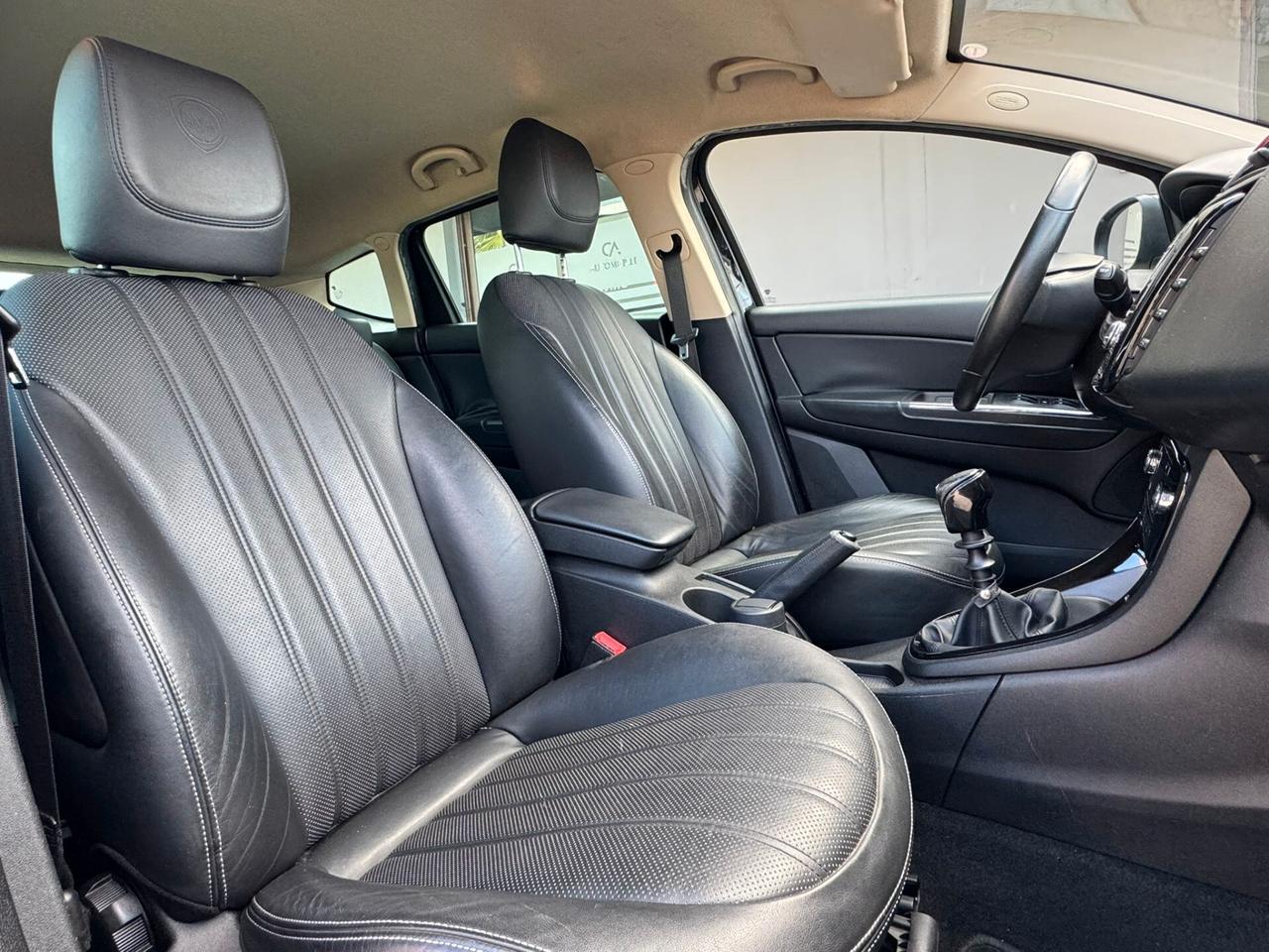 Lancia Delta 1.6 MJT DPF Gold