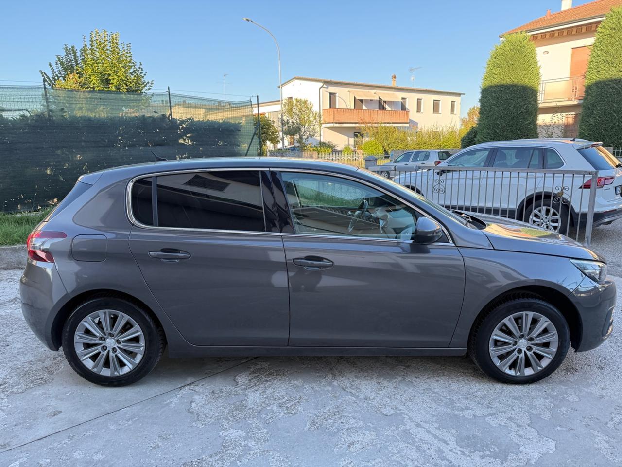Peugeot 308 1.2 Turbo Benzina POCHI KM 2021 NEOPAT
