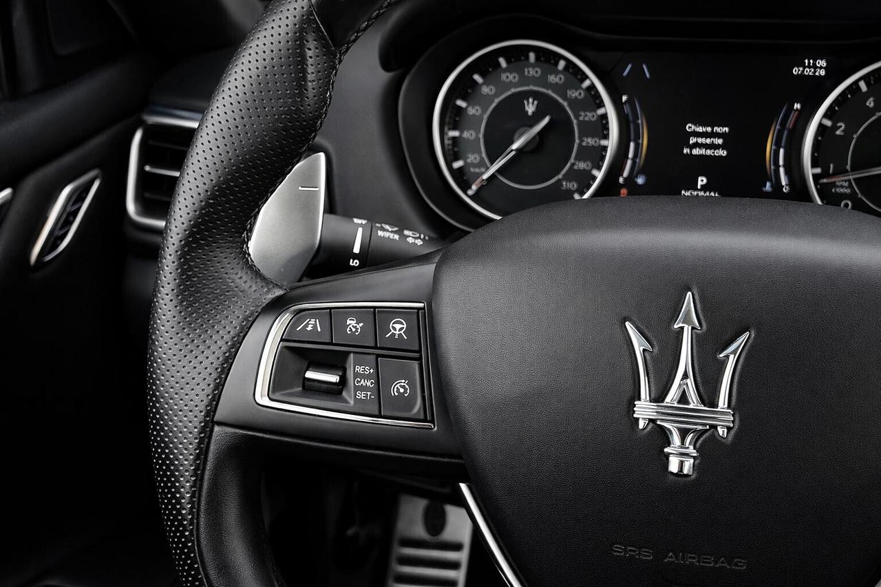 Maserati Ghibli 330 CV MHEV GRANSPORT