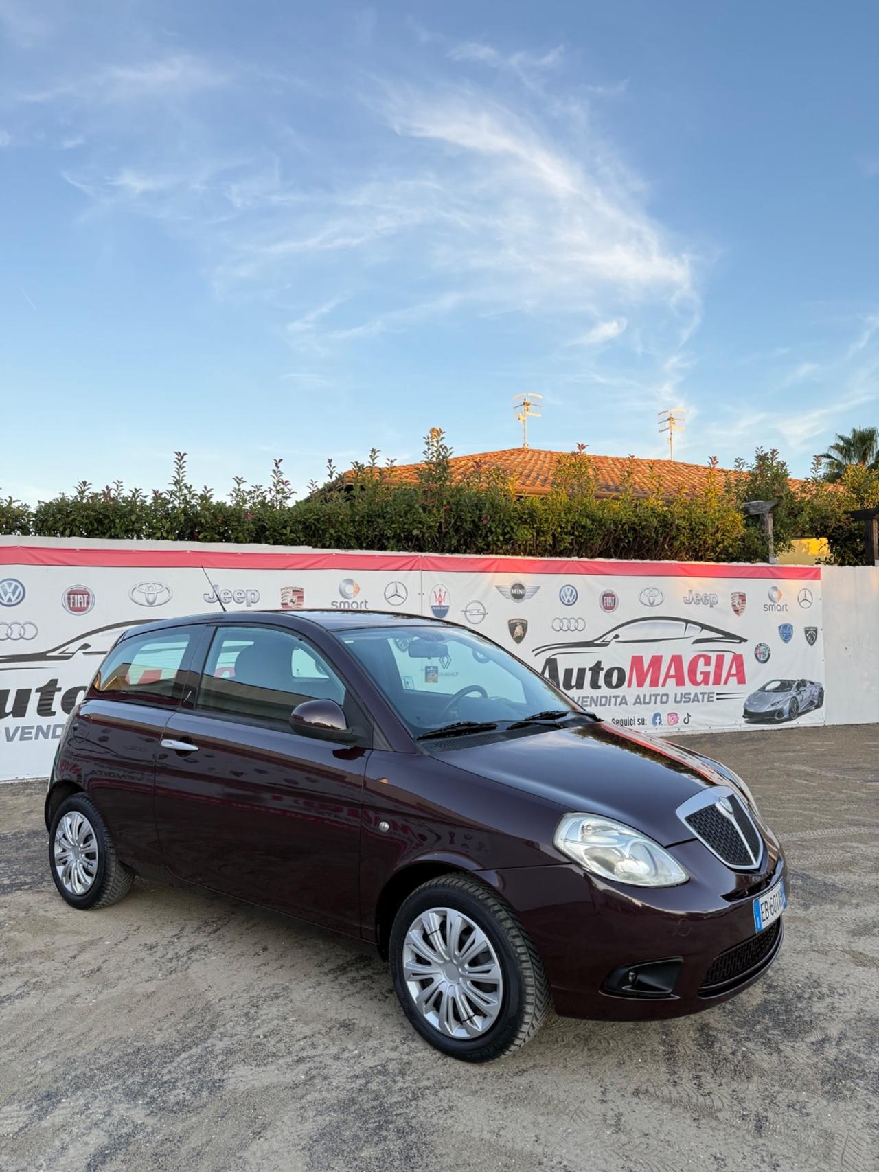 Lancia Ypsilon 1.3 MJT 75 CV Elle