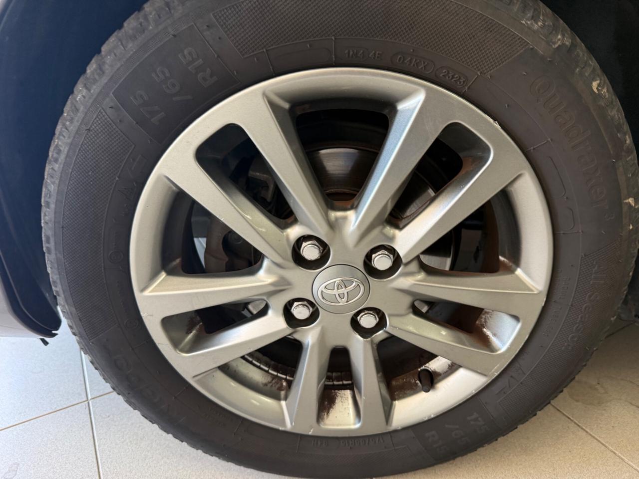Toyota Yaris 1.0 Benzina 5 porte Lounge