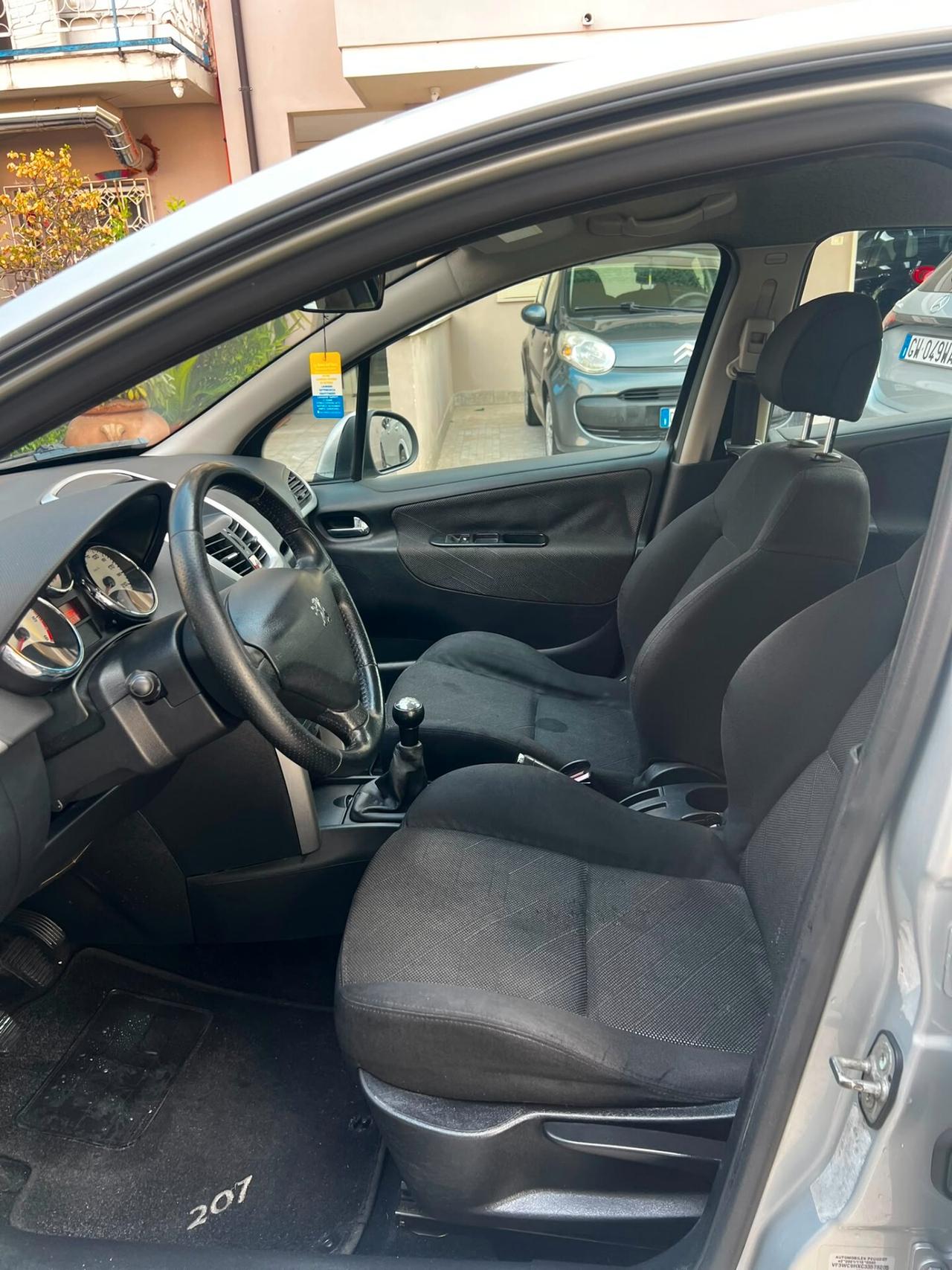 Peugeot 207 1.6 HDi 90CV 5p. XS