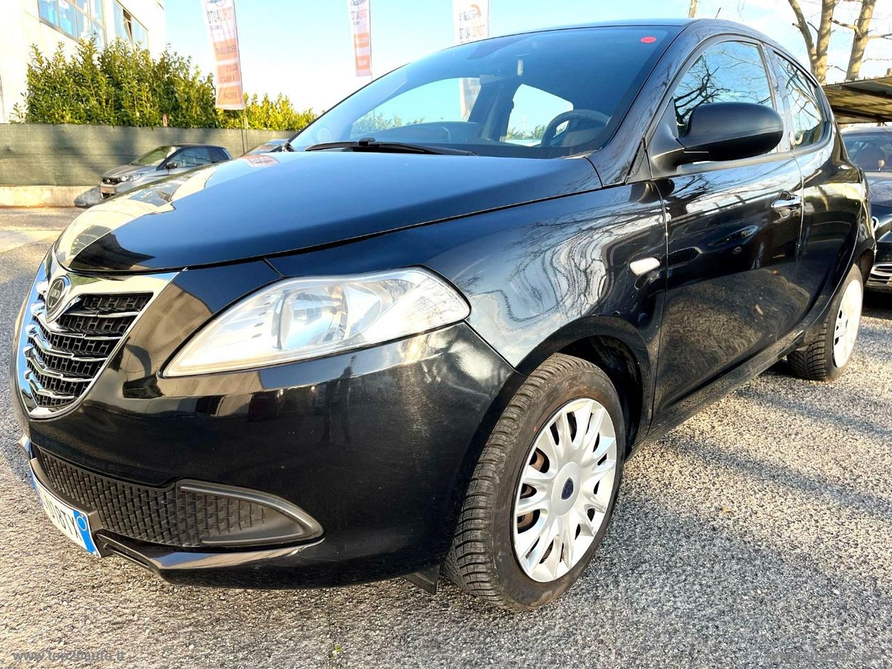 LANCIA Ypsilon 1.2 69 CV 5p. GPL Ecochic Silver BENZINA / GPL