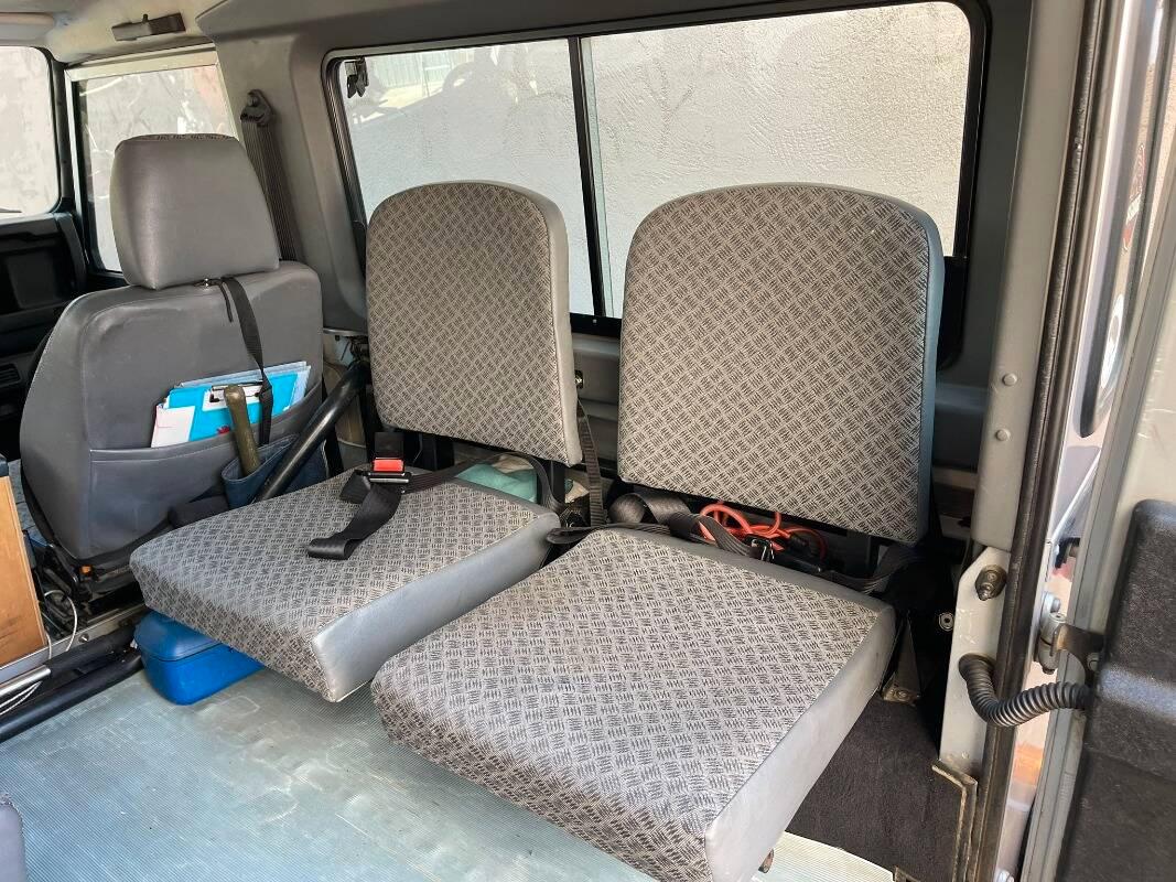 Land Rover Defender 90 SW Land Rover Defender 2.5 td5