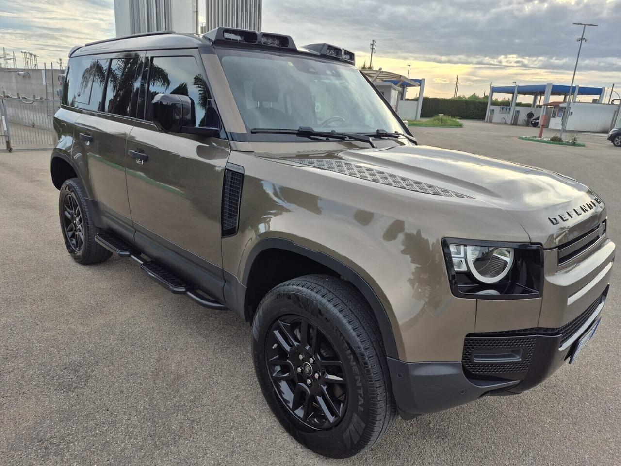 LAND ROVER DEFENDER 110 2.0 240 Cv TETTO APRIBILE 7 POSTI -8-2020