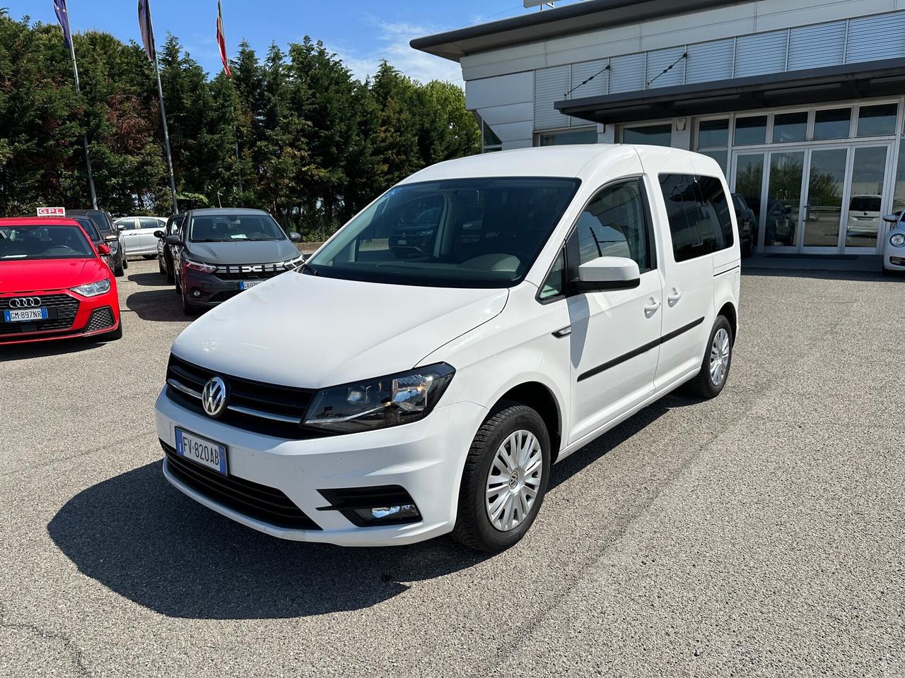Volkswagen Caddy Pianale Ribassato PER DISABILI 2.0 TDIHighline - 2019