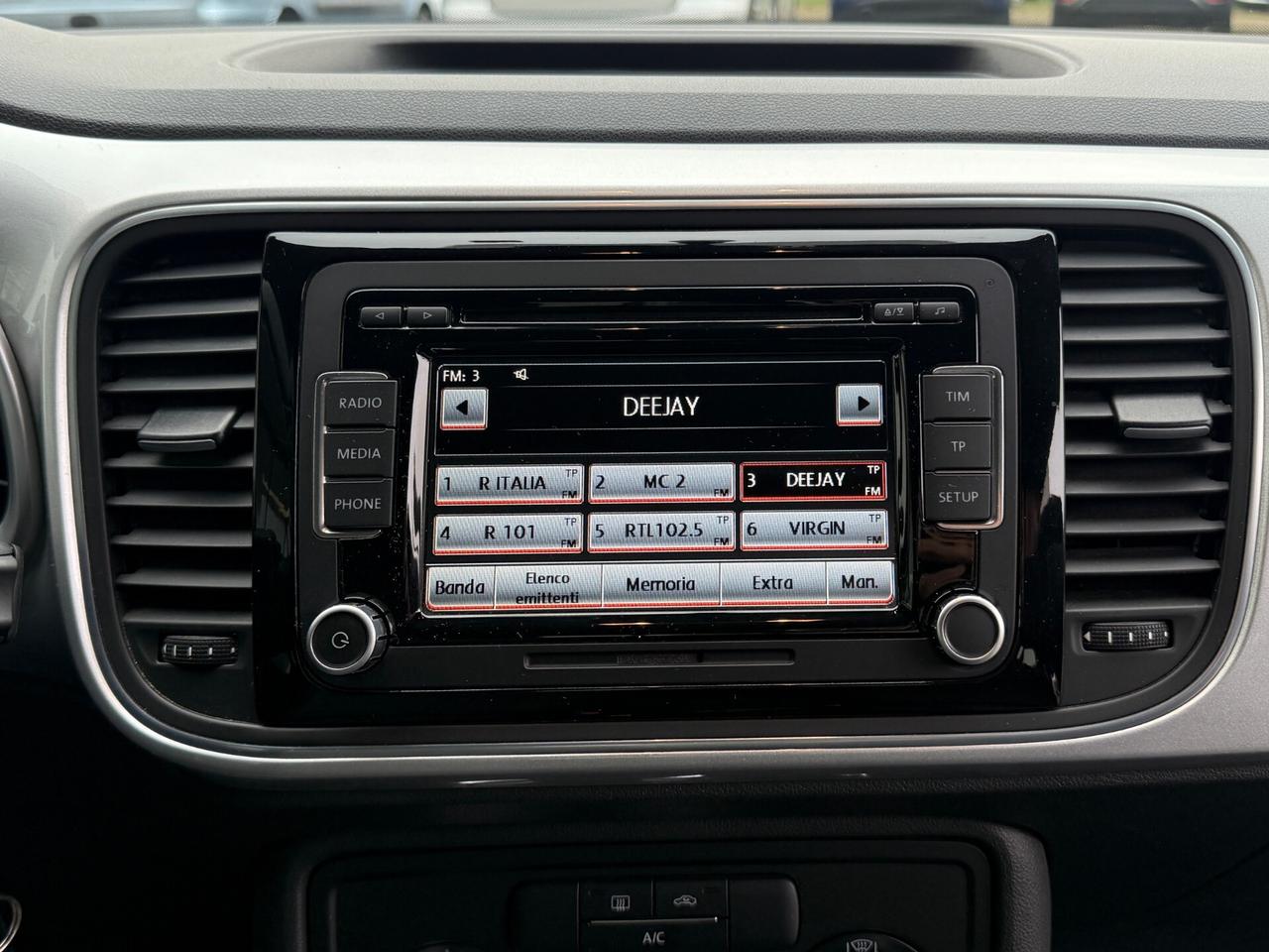 Volkswagen Maggiolino 1.6 tdi|UNIPRO|NEOPATENTATI