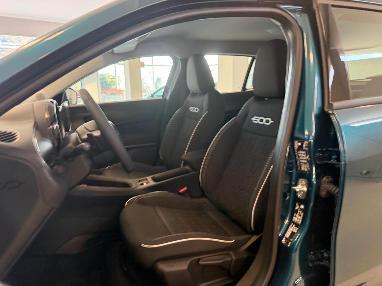 Fiat 600 Hybrid 110 CV DCT MHEV Pop