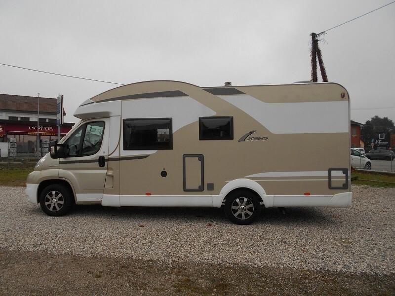 Bürstner Ixeo IT 664 Semi-integrale