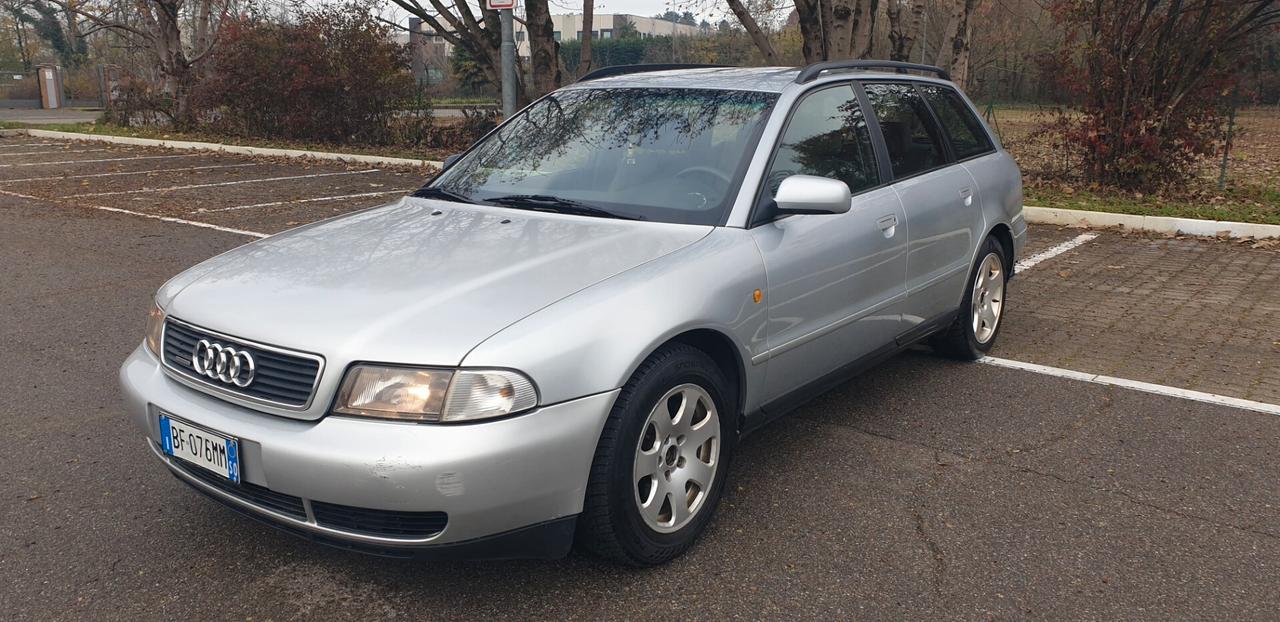 Audi A4 1.8 20V cat quattro Ambition