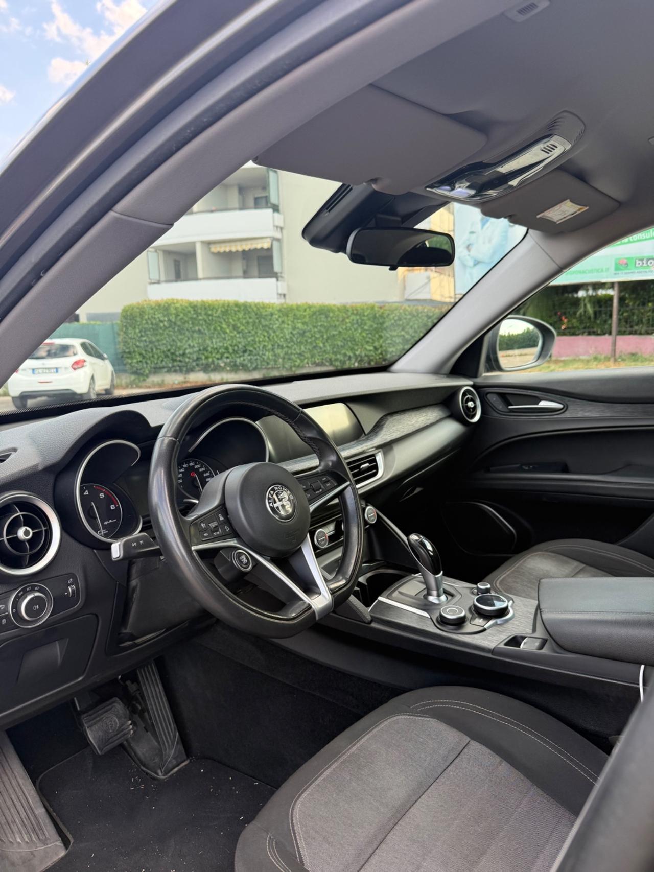 Alfa Romeo Stelvio 2.2 Turbodiesel 190 CV AT8 Q4 Executive