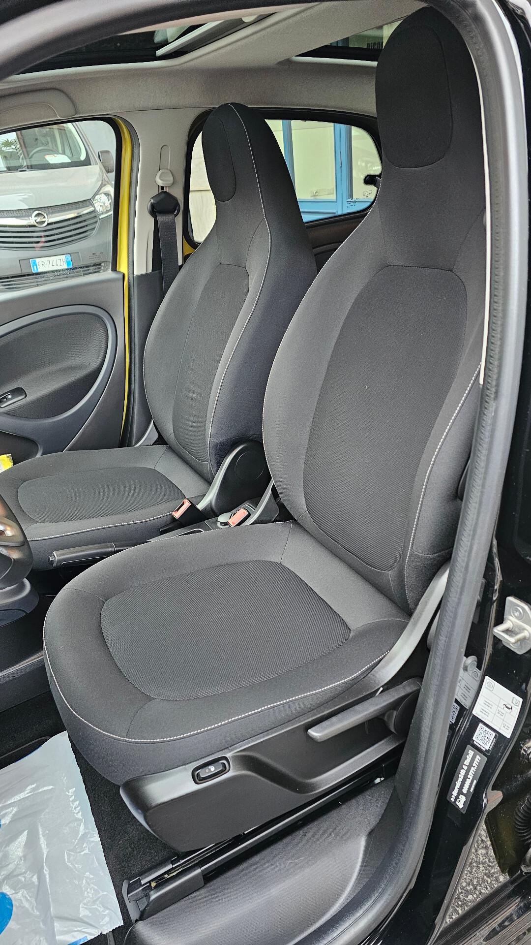 Smart ForFour 90 0.9 Turbo twinamic Passion UNIPRO NAV ANDROID TAGL UFF LED RETROCAM