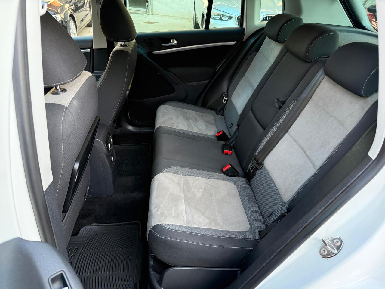 Volkswagen Tiguan 2.0 TDI 140 CV Sport & Style BlueMotion Technology