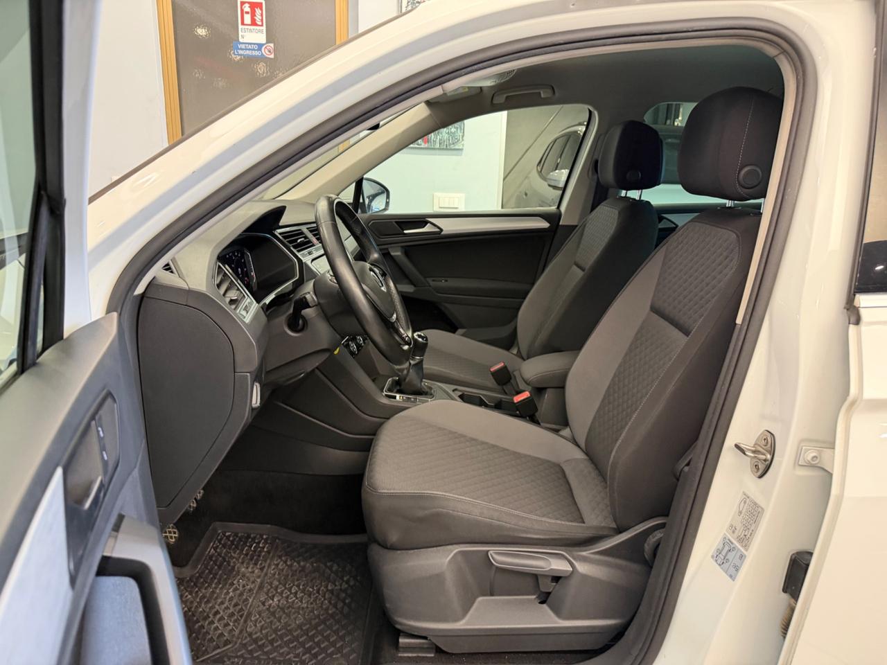 Volkswagen Tiguan 1.6 TDI R-Line 115cv