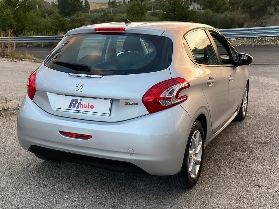 Peugeot 208 1.4 HDi 68 CV 5 porte Active