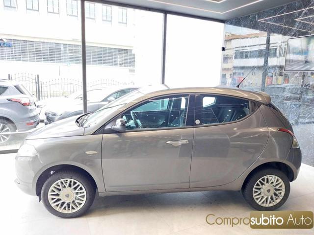 LANCIA Ypsilon 1.2 69 CV ( Garanzia 12 Mesi)