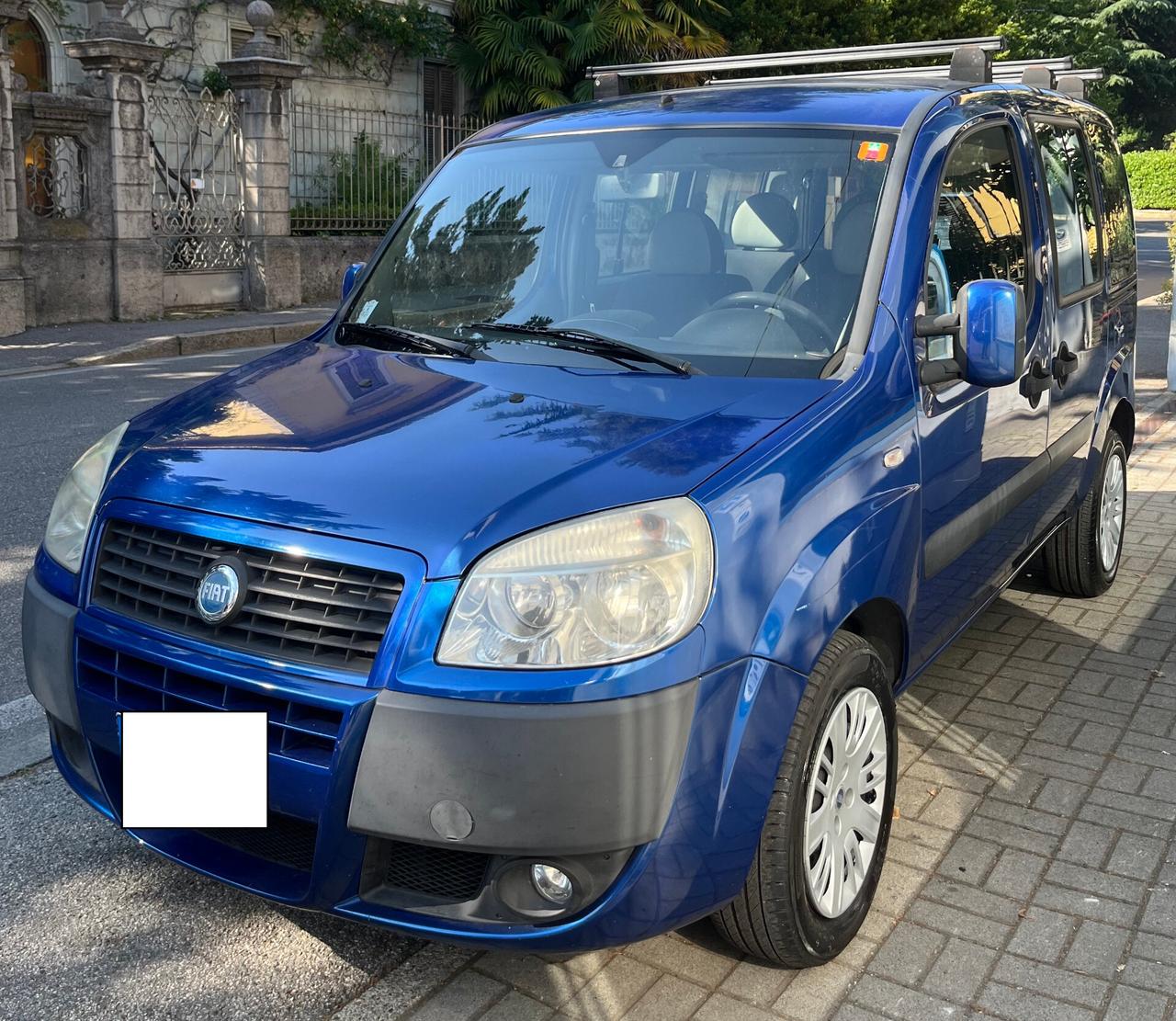 FIAT DOBLO - 1.9 MULTIJET - VETRATO - 5 POSTI