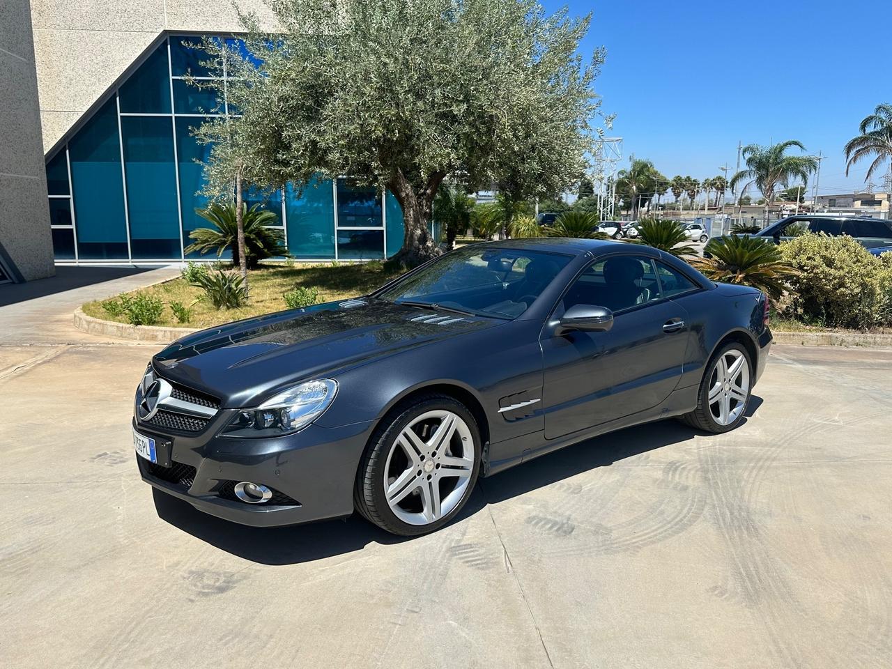 Mercedes-Benz SL 350 Grand Edition offerta T-Stock prezzo imperdibile