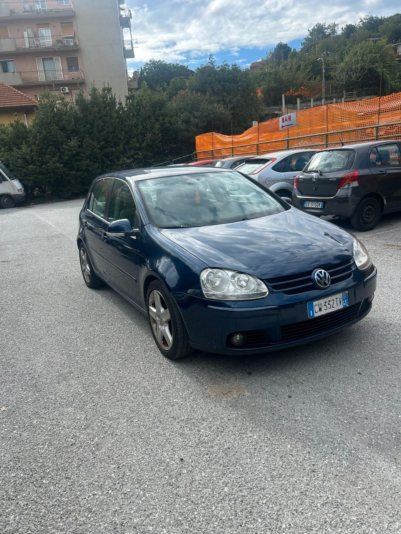 Volkswagen Golf 1.6 16V FSI 5p. Sportline