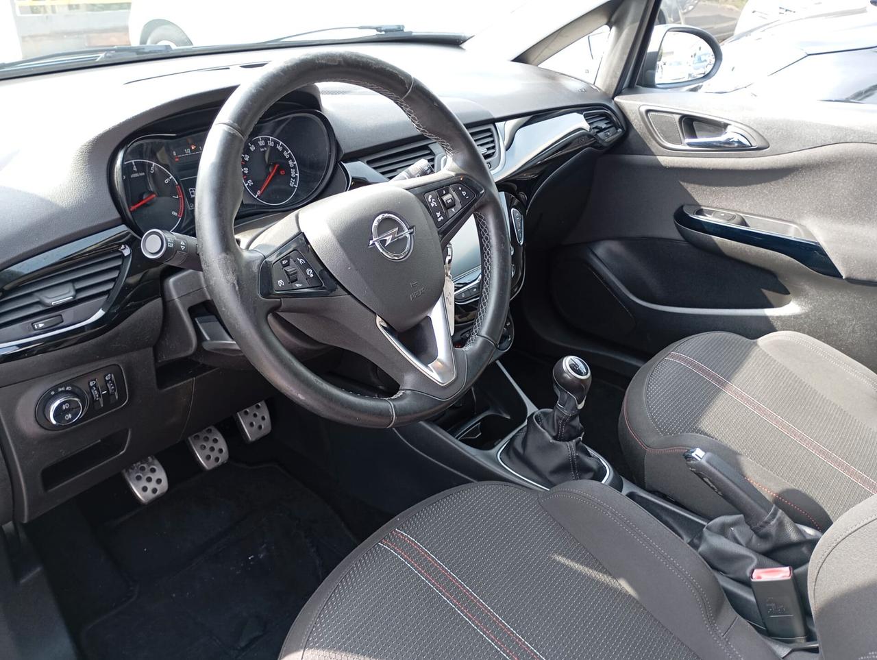 Opel Corsa 1.4 90CV GPL Tech Black Edition