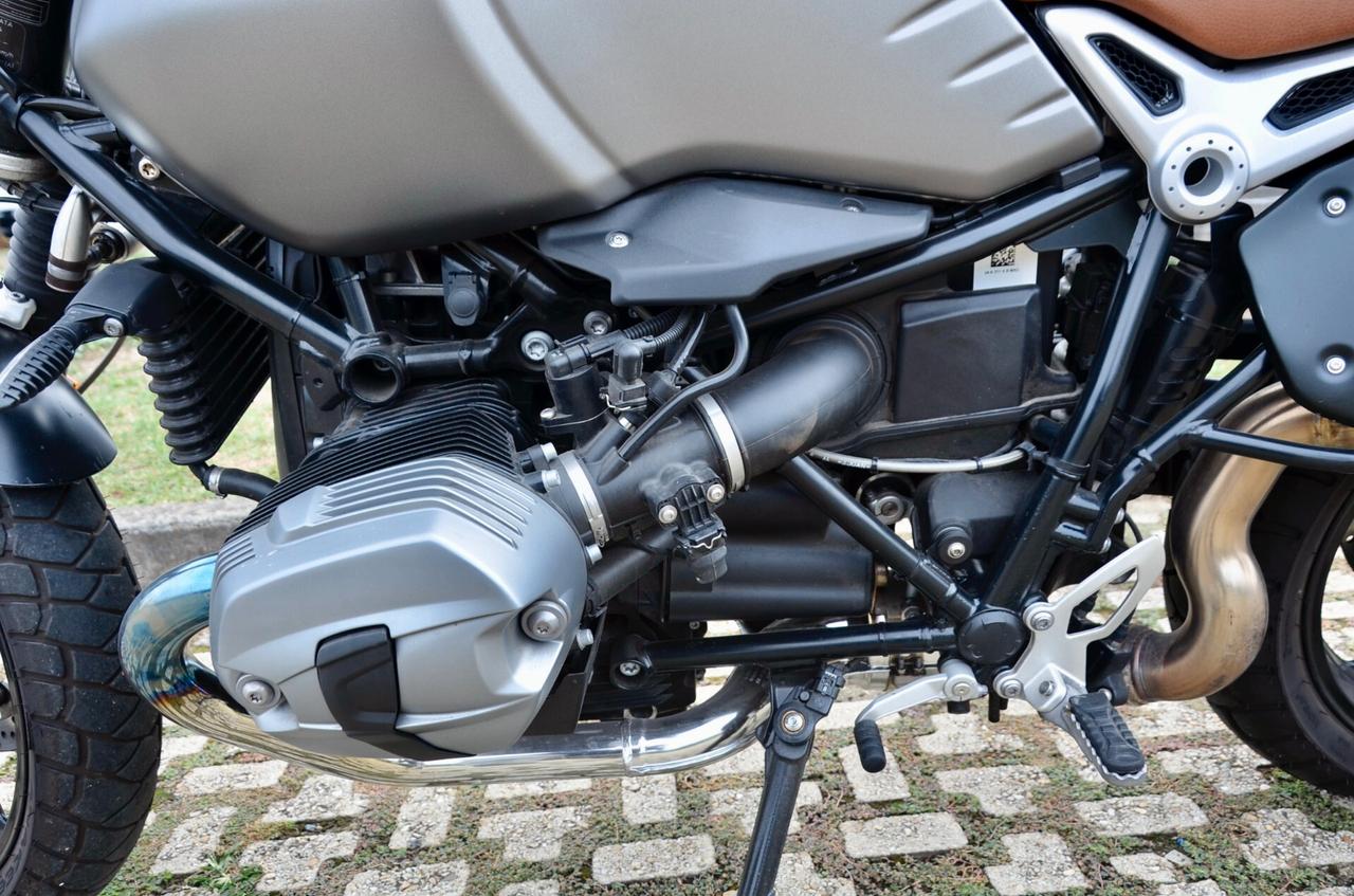 BMW R 12 NINET SCRAMBLER, AKRAPOVIČ