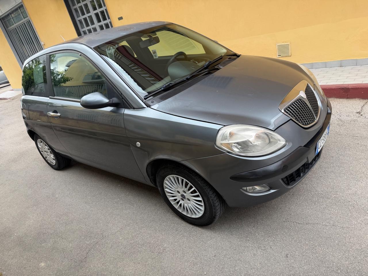 Lancia Ypsilon 1.2 Argento
