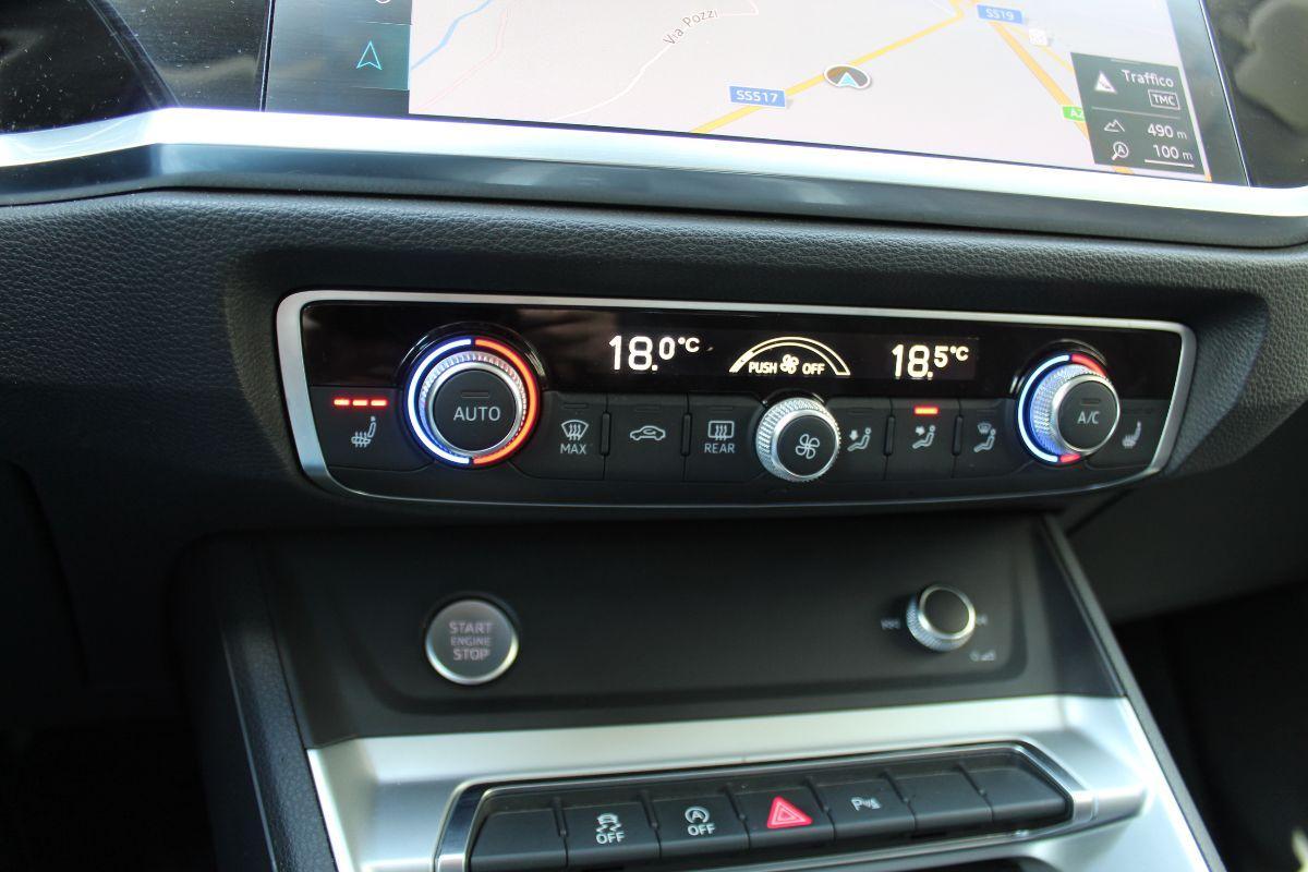 AUDI - Q3 - 35 TDI S tronic S line edition