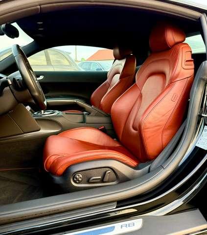 Audi R8 Coupe 4.2 V8 quattro r-tronic SEC