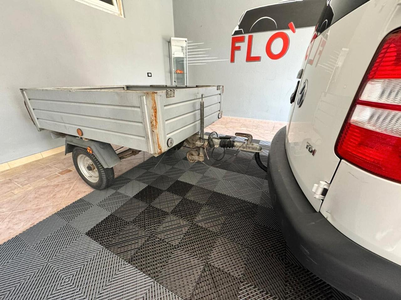 Volkswagen Caddy GANCIO TRAINO E CARRELLO